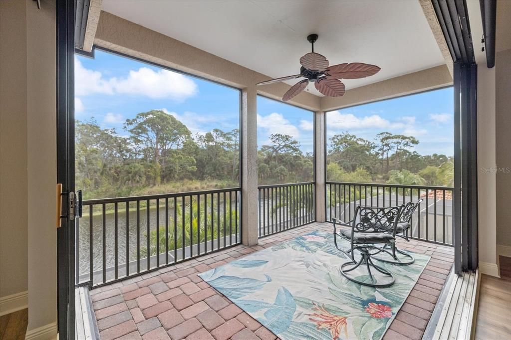 For Sale: $960,000 (4 beds, 4 baths, 3561 Square Feet)