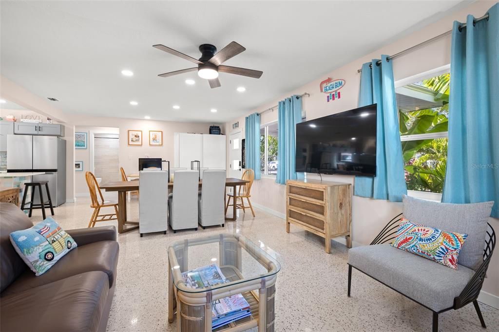 En Venta: $900,000 (3 camas, 2 baños, 1232 Pies cuadrados)