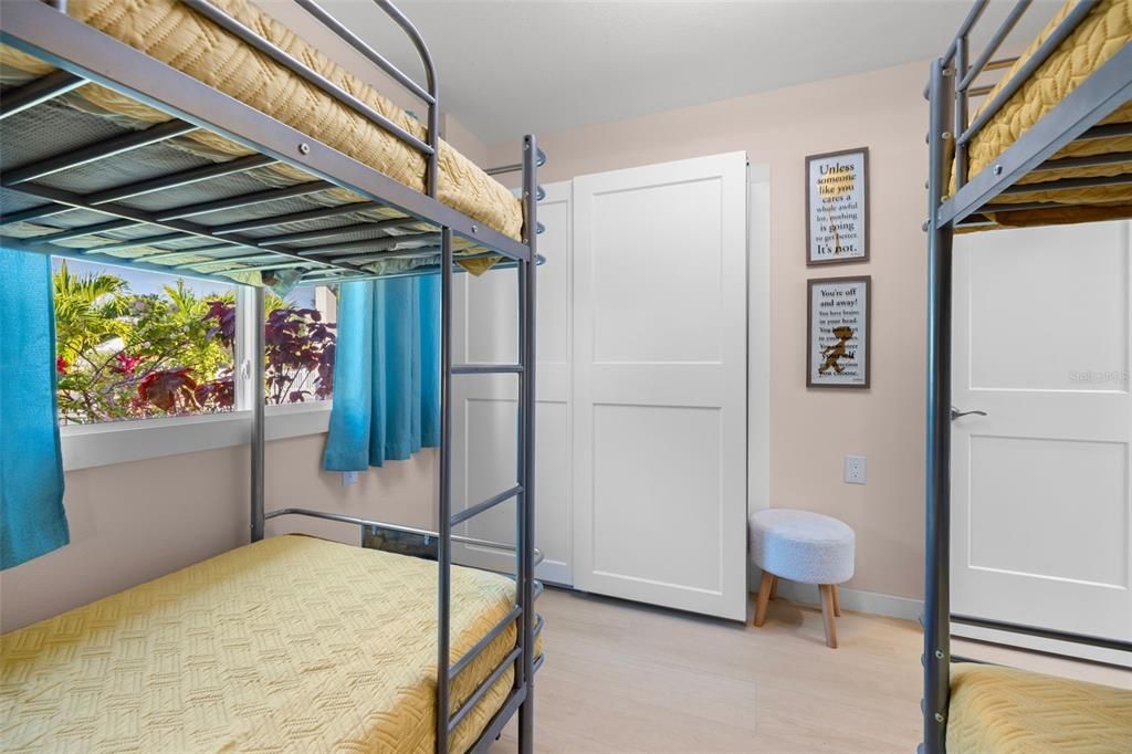 En Venta: $900,000 (3 camas, 2 baños, 1232 Pies cuadrados)