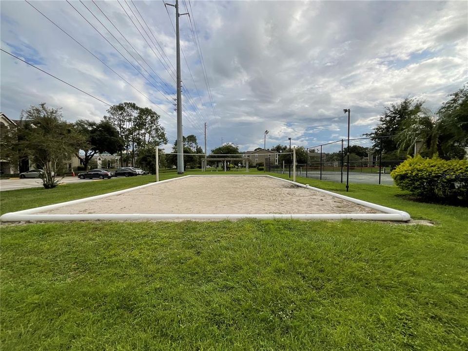 For Rent: $1,350 (1 beds, 1 baths, 696 Square Feet)