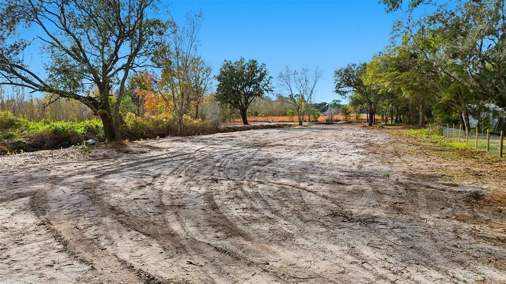 En Venta: $149,999 (2.23 acres)