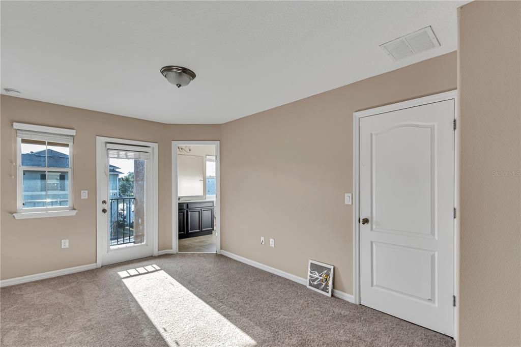 En Venta: $245,000 (2 camas, 2 baños, 1288 Pies cuadrados)