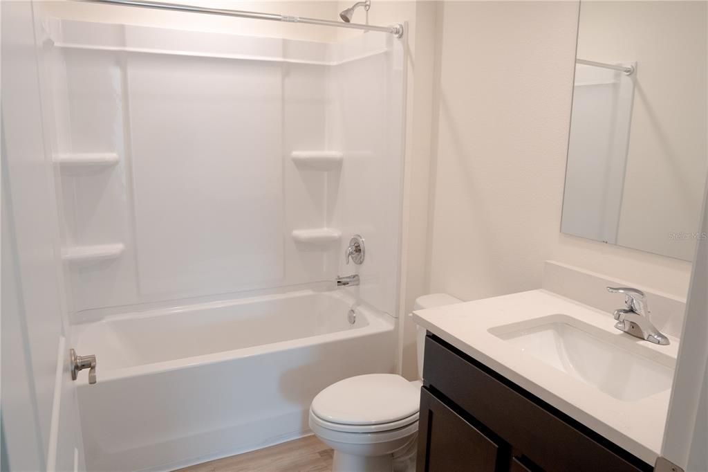 В аренду: $2,200 (4 спален, 2 ванн, 1668 Квадратных фут)