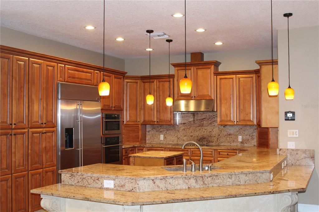 For Sale: $655,000 (5 beds, 3 baths, 3830 Square Feet)