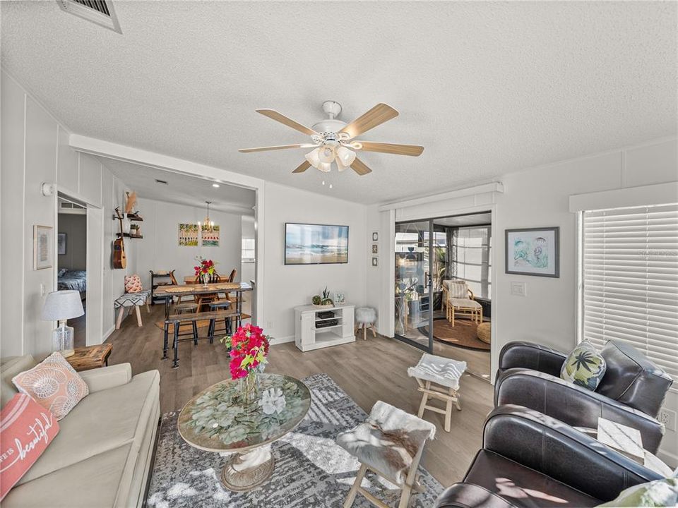 待售: $149,900 (2 贝兹, 2 浴室, 1008 平方英尺)