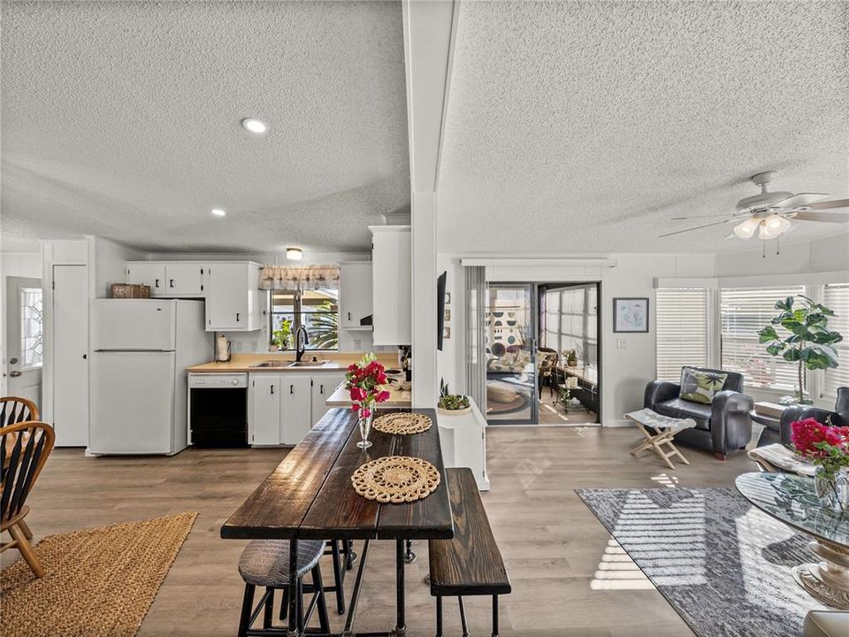 待售: $149,900 (2 贝兹, 2 浴室, 1008 平方英尺)