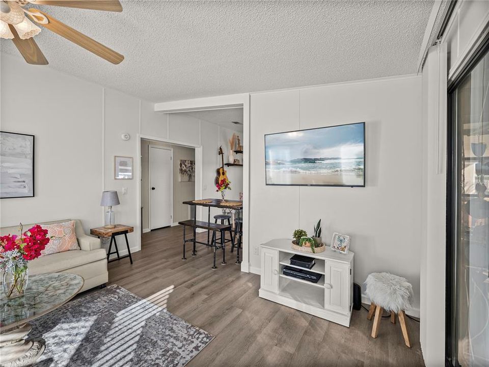 待售: $149,900 (2 贝兹, 2 浴室, 1008 平方英尺)