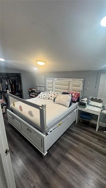 For Sale: $245,000 (3 beds, 2 baths, 960 Square Feet)