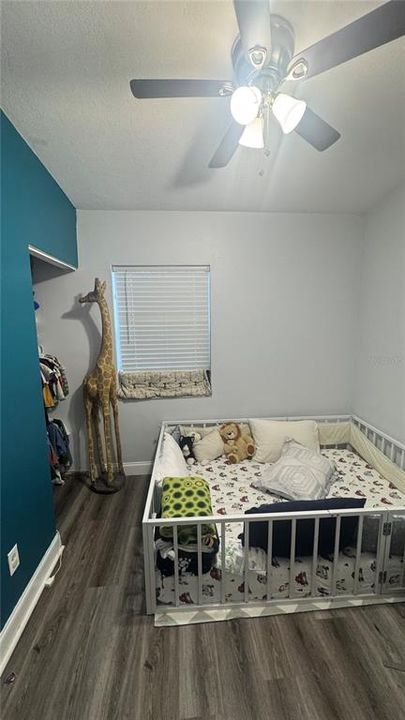 For Sale: $245,000 (3 beds, 2 baths, 960 Square Feet)