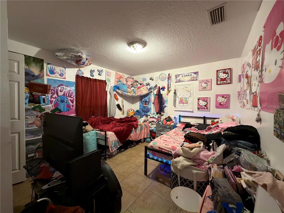 En Venta: $205,000 (3 camas, 2 baños, 1140 Pies cuadrados)