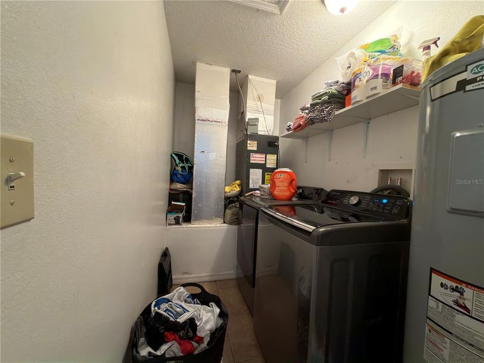 En Venta: $205,000 (3 camas, 2 baños, 1140 Pies cuadrados)