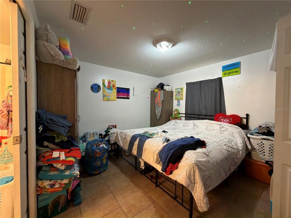 En Venta: $205,000 (3 camas, 2 baños, 1140 Pies cuadrados)