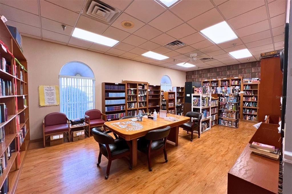 待售: $255,000 (3 贝兹, 2 浴室, 1526 平方英尺)