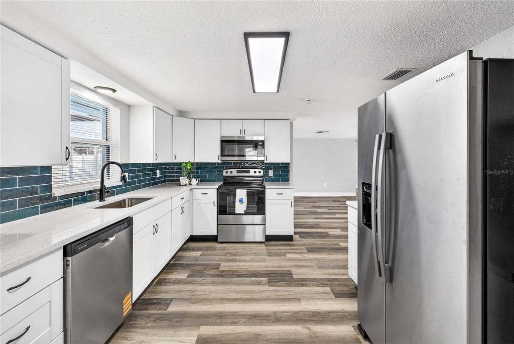 待售: $310,000 (2 贝兹, 2 浴室, 1234 平方英尺)