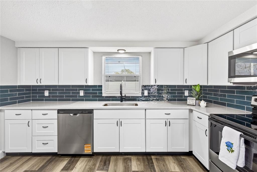 待售: $310,000 (2 贝兹, 2 浴室, 1234 平方英尺)