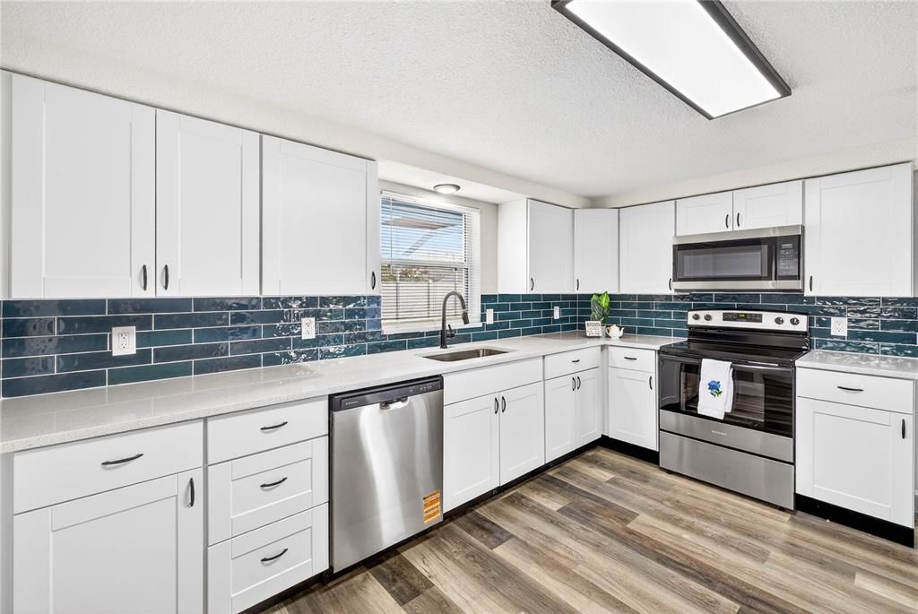 待售: $310,000 (2 贝兹, 2 浴室, 1234 平方英尺)