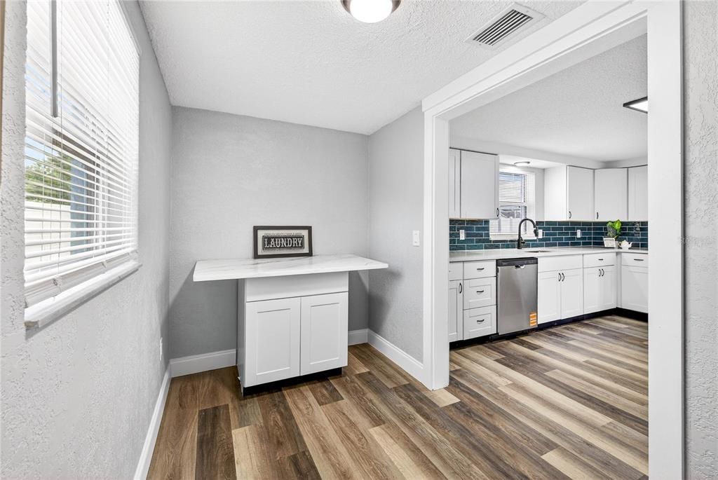 待售: $310,000 (2 贝兹, 2 浴室, 1234 平方英尺)