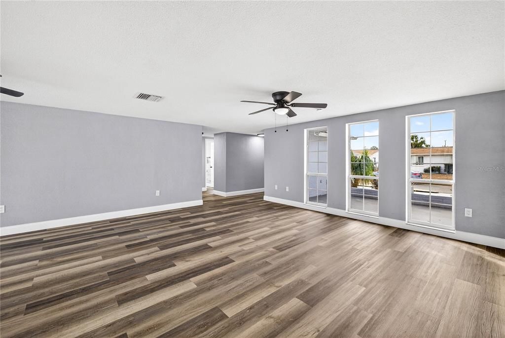 待售: $310,000 (2 贝兹, 2 浴室, 1234 平方英尺)