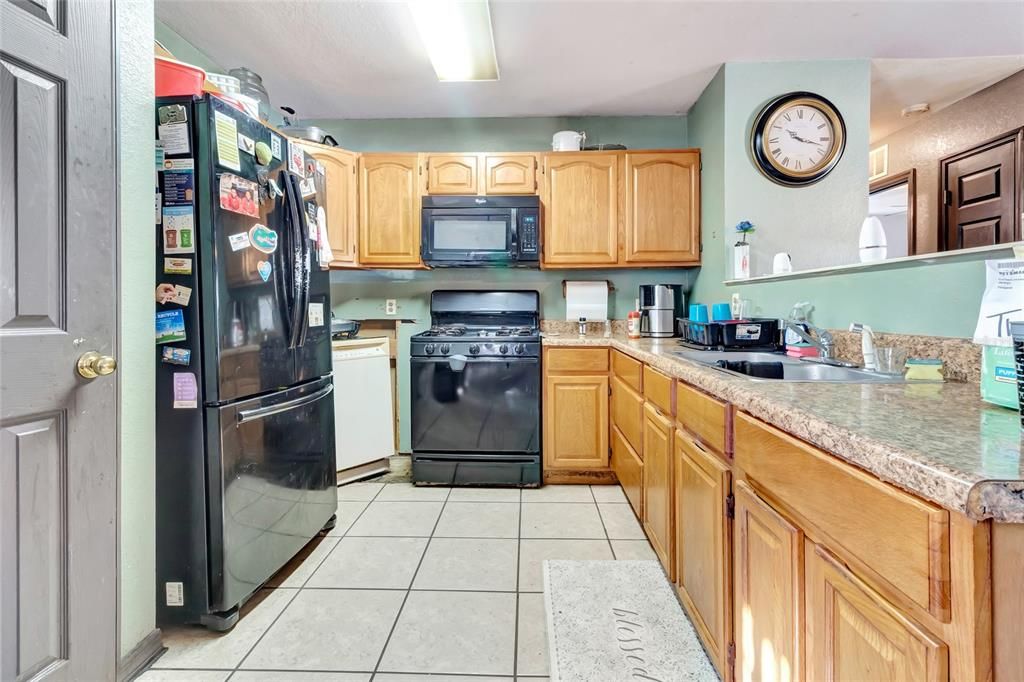 For Sale: $135,000 (3 beds, 2 baths, 1092 Square Feet)