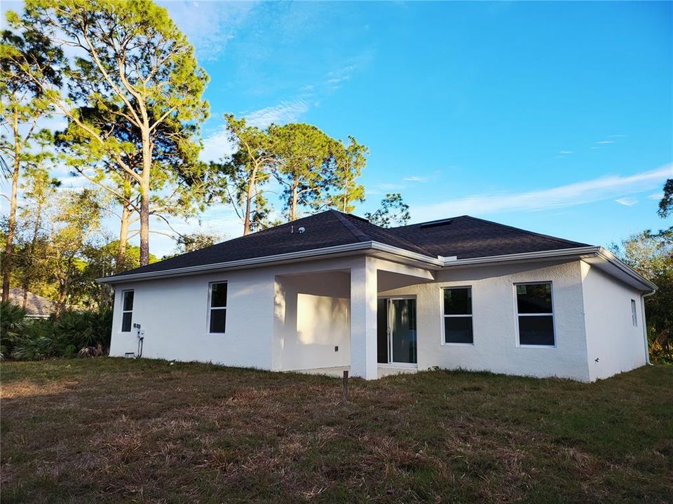 En Venta: $429,999 (3 camas, 2 baños, 1681 Pies cuadrados)