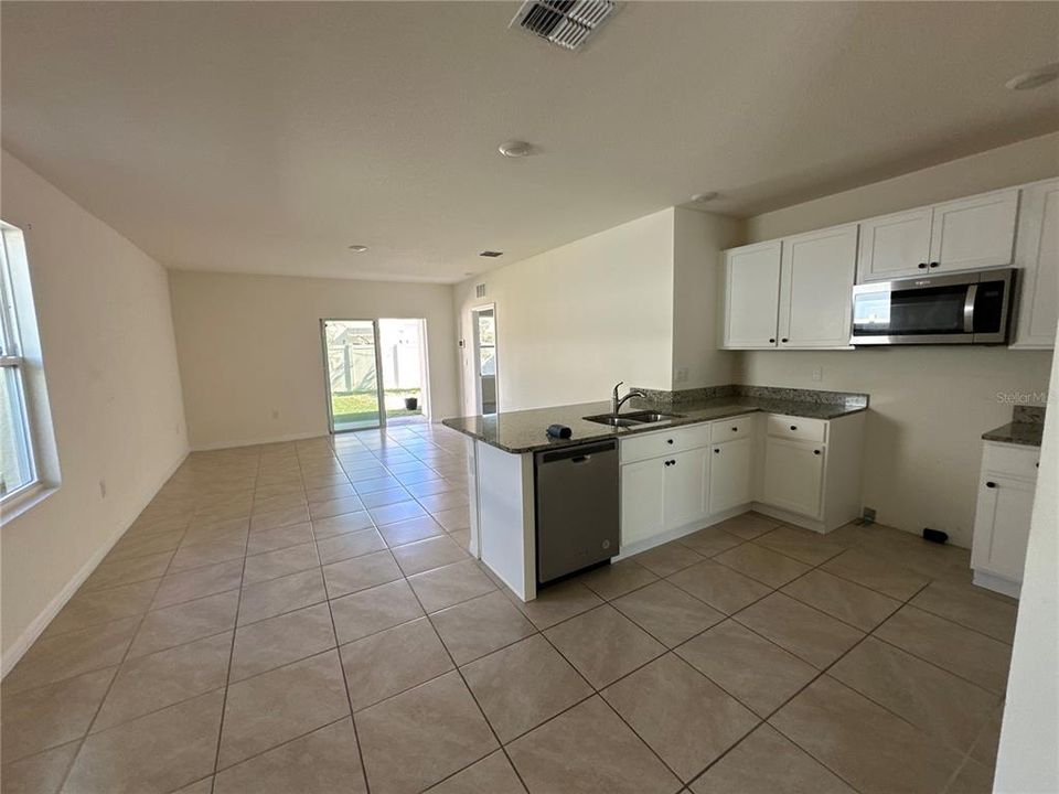 For Sale: $339,500 (3 beds, 2 baths, 1501 Square Feet)