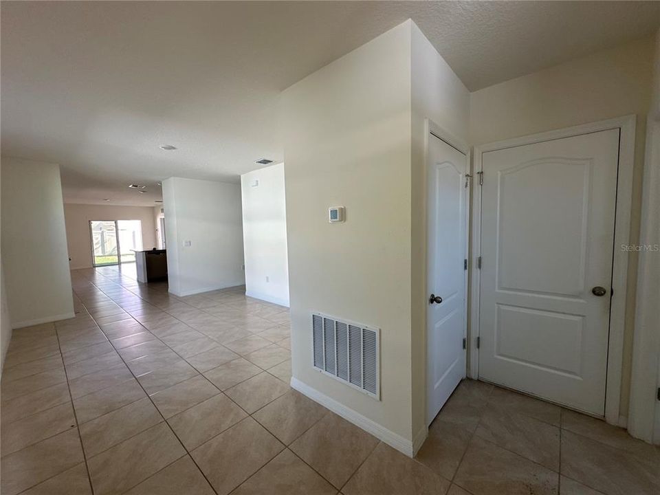 For Sale: $339,500 (3 beds, 2 baths, 1501 Square Feet)