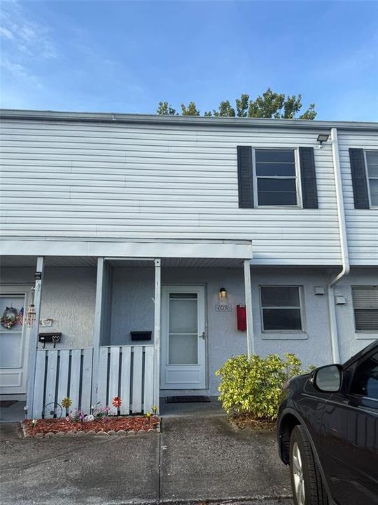 出租: $1,550 (2 贝兹, 2 浴室, 1154 平方英尺)