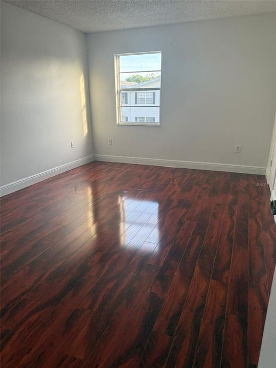 出租: $1,550 (2 贝兹, 2 浴室, 1154 平方英尺)