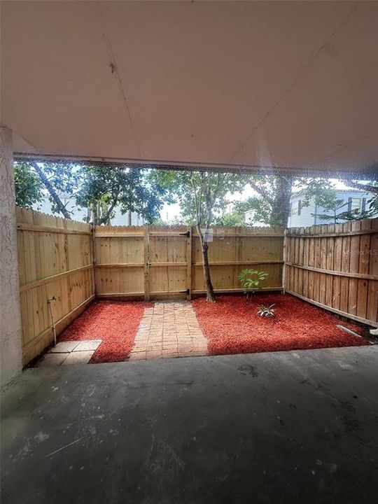 出租: $1,550 (2 贝兹, 2 浴室, 1154 平方英尺)