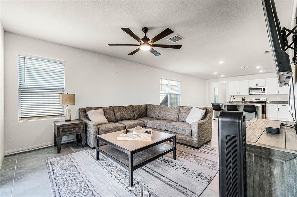 For Sale: $385,500 (3 beds, 2 baths, 1608 Square Feet)