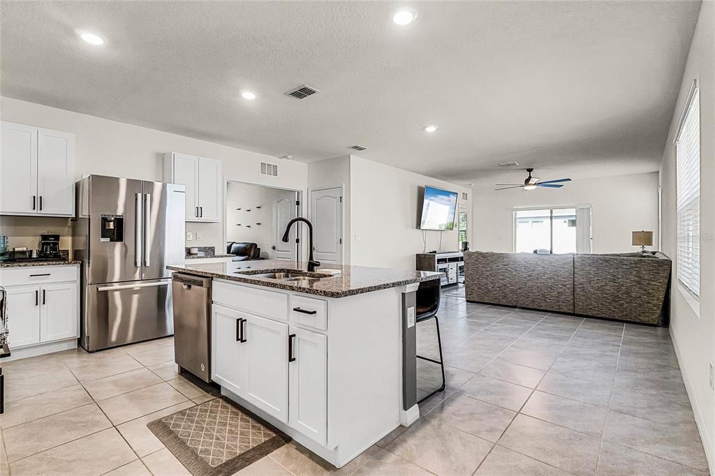 For Sale: $385,500 (3 beds, 2 baths, 1608 Square Feet)