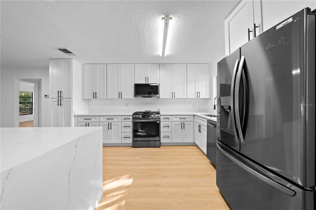 En Renta: $2,850 (3 camas, 2 baños, 1873 Pies cuadrados)