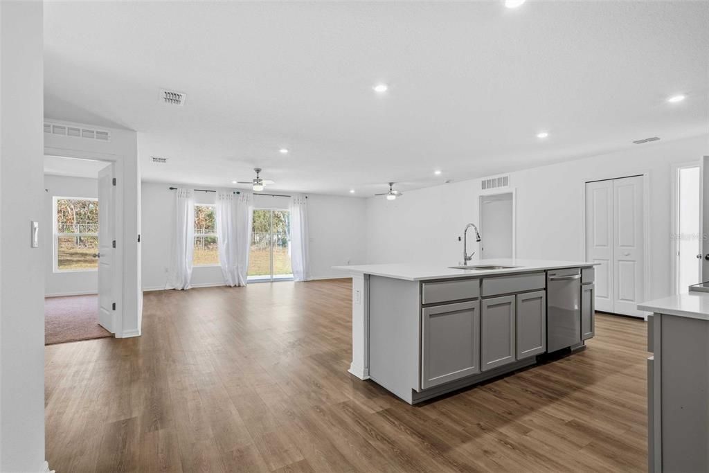 For Sale: $374,900 (4 beds, 2 baths, 2059 Square Feet)