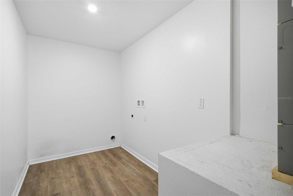 For Sale: $374,900 (4 beds, 2 baths, 2059 Square Feet)