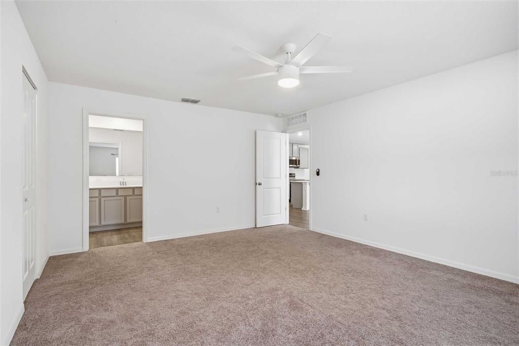 For Sale: $374,900 (4 beds, 2 baths, 2059 Square Feet)