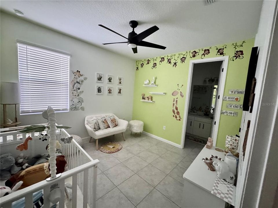 En Renta: $2,800 (4 camas, 3 baños, 2132 Pies cuadrados)