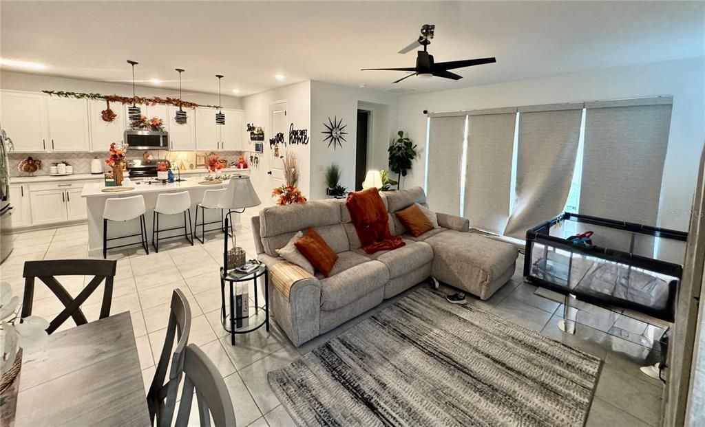 En Renta: $2,800 (4 camas, 3 baños, 2132 Pies cuadrados)