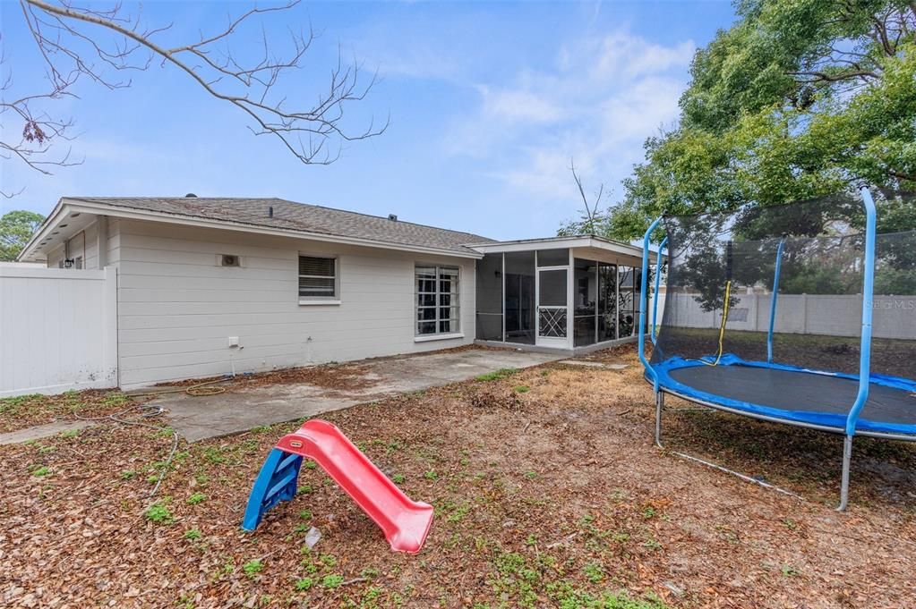 En Venta: $274,900 (3 camas, 2 baños, 1390 Pies cuadrados)