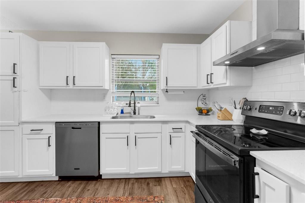 En Venta: $274,900 (3 camas, 2 baños, 1390 Pies cuadrados)