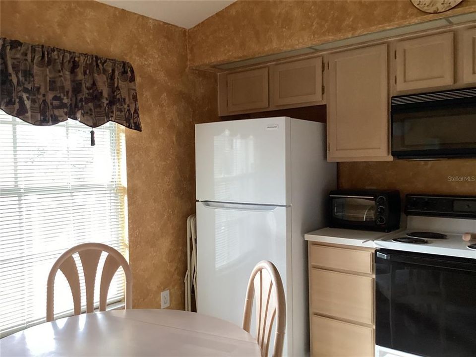 出租: $2,000 (2 贝兹, 2 浴室, 1013 平方英尺)