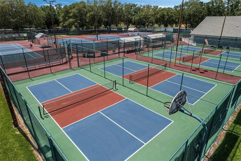 待售: $259,000 (2 贝兹, 2 浴室, 1097 平方英尺)