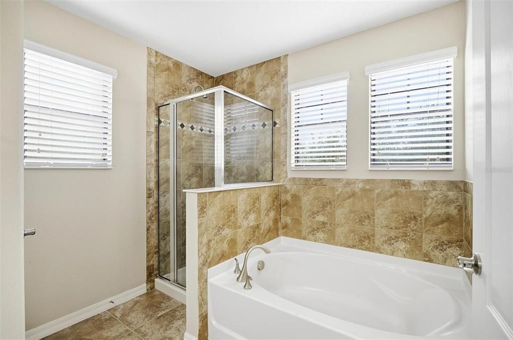 待售: $469,990 (3 贝兹, 2 浴室, 2117 平方英尺)