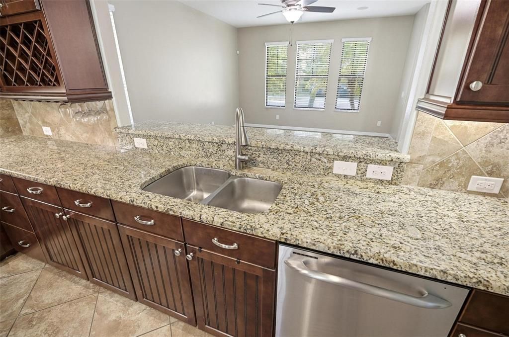 待售: $469,990 (3 贝兹, 2 浴室, 2117 平方英尺)