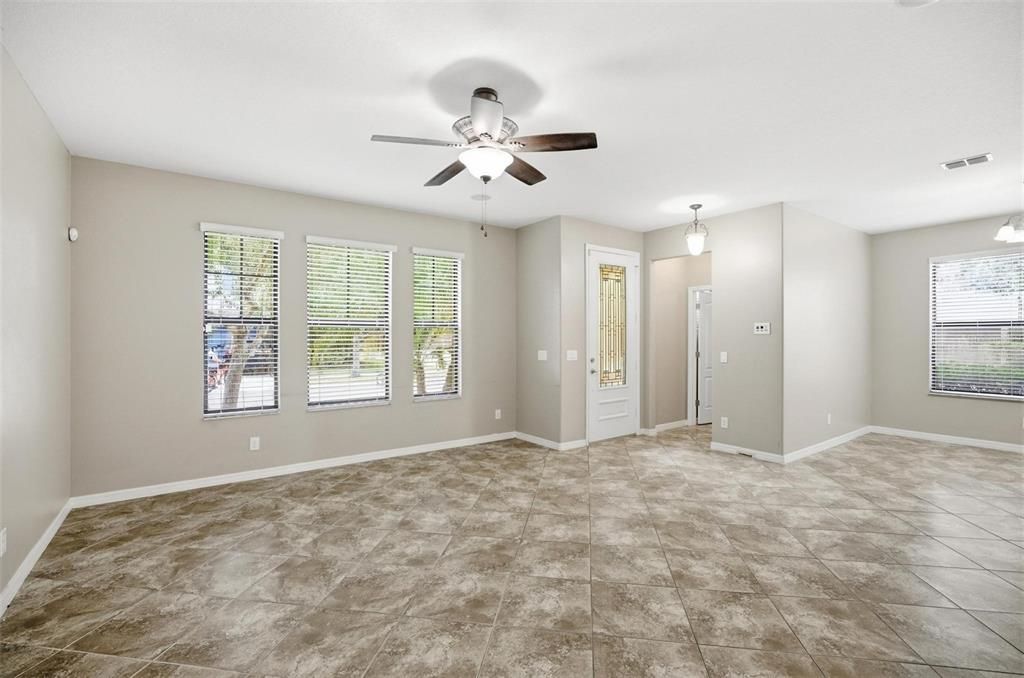 待售: $469,990 (3 贝兹, 2 浴室, 2117 平方英尺)