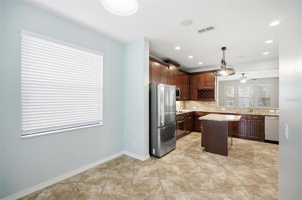 待售: $469,990 (3 贝兹, 2 浴室, 2117 平方英尺)