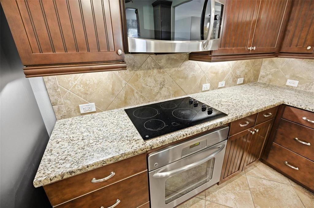 待售: $469,990 (3 贝兹, 2 浴室, 2117 平方英尺)