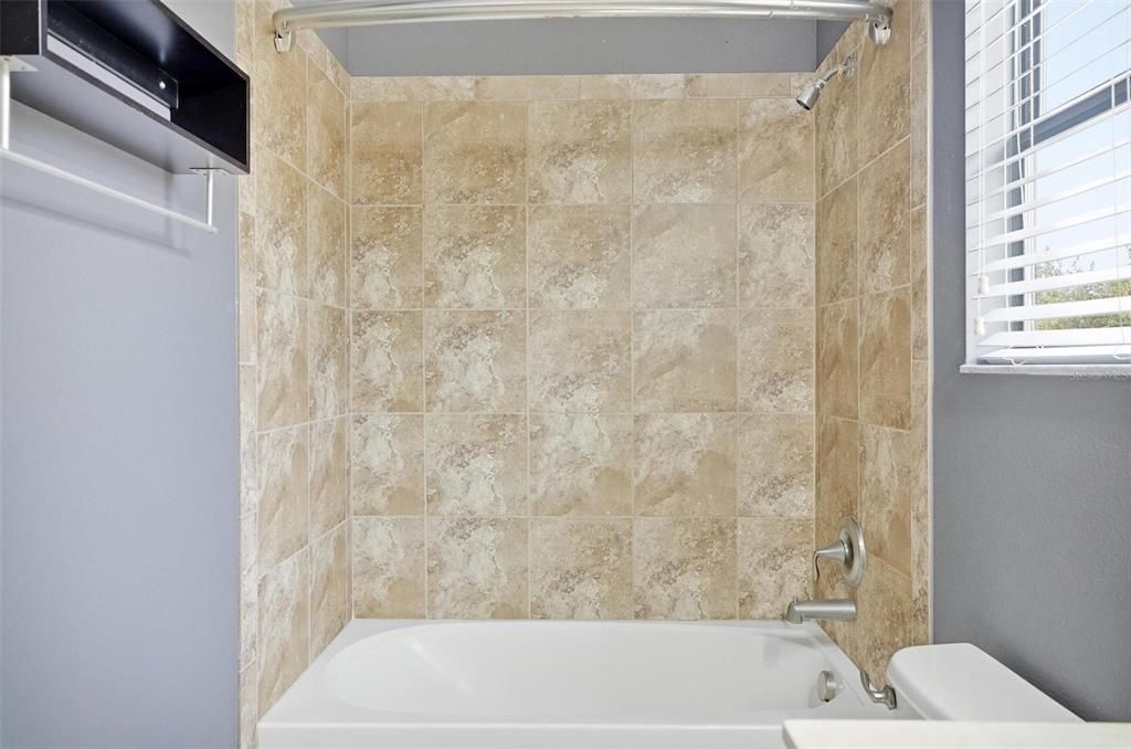 待售: $469,990 (3 贝兹, 2 浴室, 2117 平方英尺)