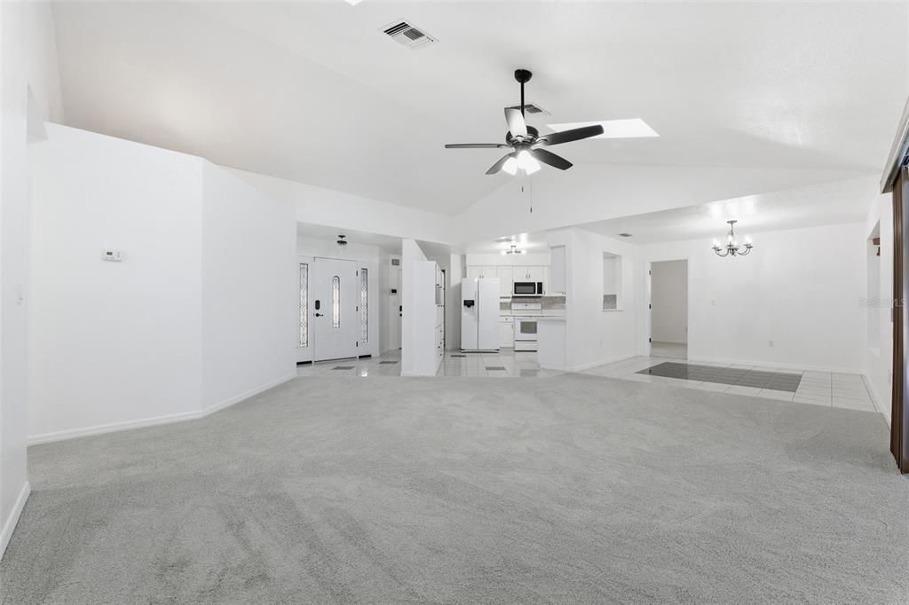 For Sale: $345,000 (4 beds, 2 baths, 1653 Square Feet)