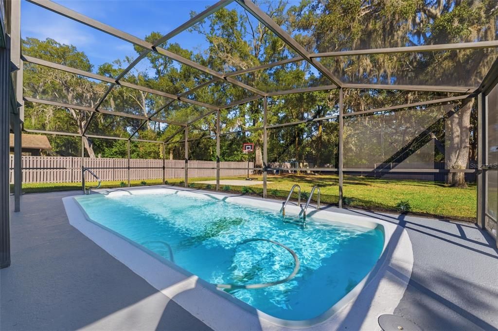 For Sale: $345,000 (4 beds, 2 baths, 1653 Square Feet)