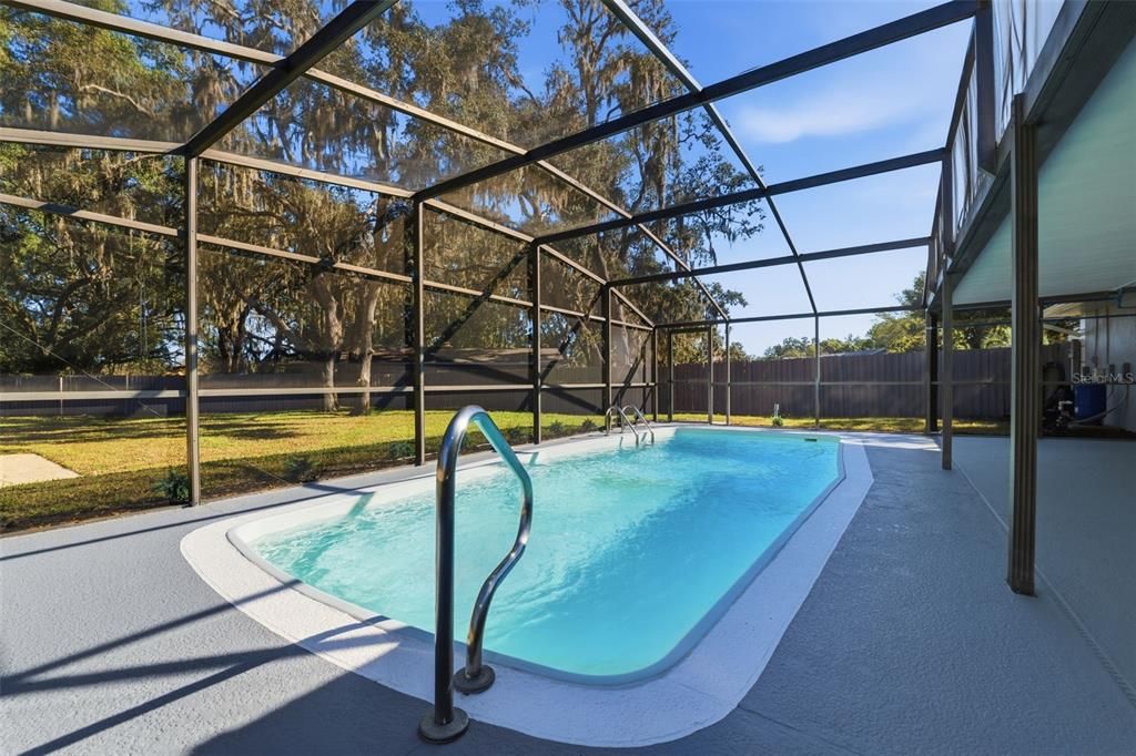 For Sale: $345,000 (4 beds, 2 baths, 1653 Square Feet)